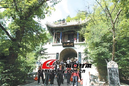 甘肃平凉跟河南郑州比那个穷-甘肃省平凉市怎