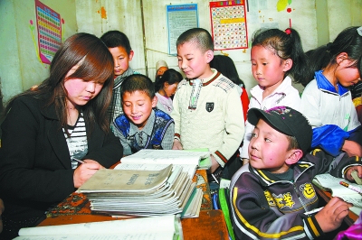 外来人口增多子女就学_薛之谦天外来物图片