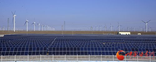 甘肃省首个风光互补项目并网发电 年发电量五千万千瓦