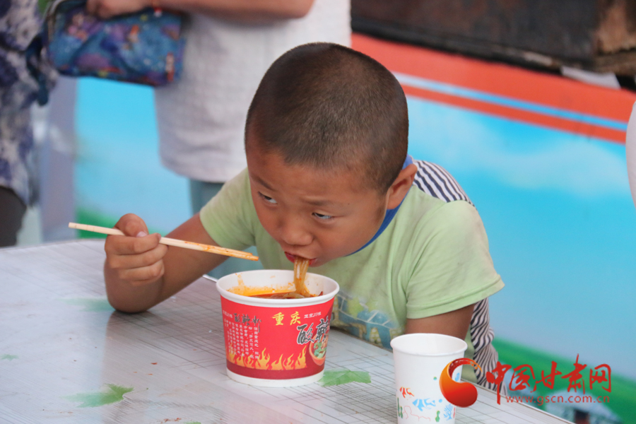 吃货福利 小陇带您去甘南舟曲美食节逛吃逛吃