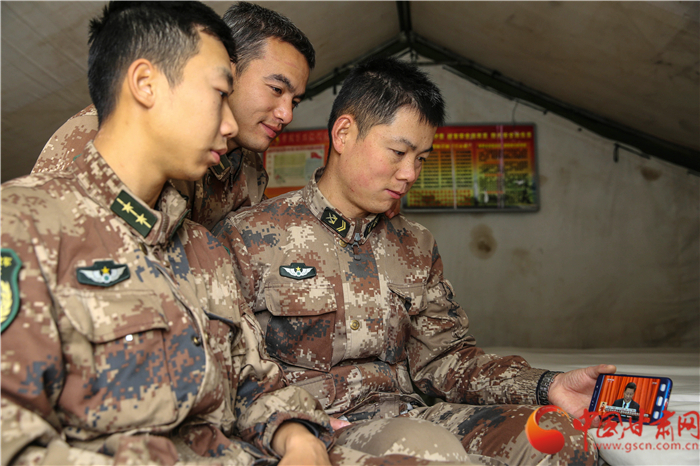 坚定维护核心 忠诚履行使命 西部战区陆军部队学习热议十九大报告