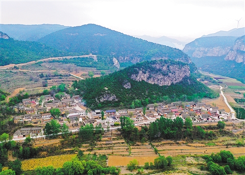 ▼如今的陵川县附城镇台北村，青山绿水，景色宜人。