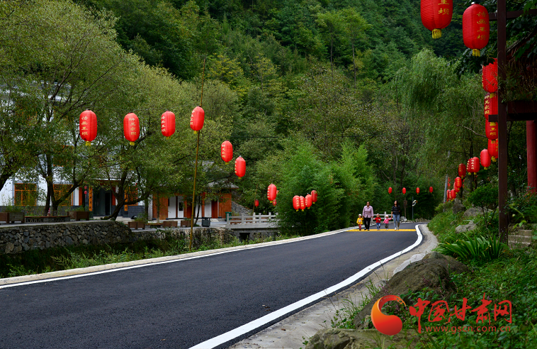 甘肃新闻 来稿选登 据了解,大水沟村在2012年就打造成了美丽乡村