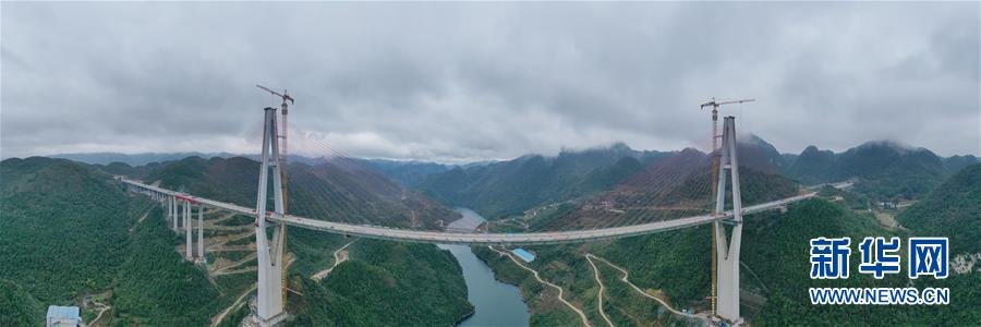 （沿着高速看中国·图文互动）（3）昔日雄关如铁，今朝如履平地