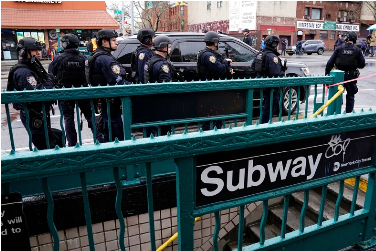 【透视】美媒：恶性袭击频发，纽约很多上班族不敢坐地铁