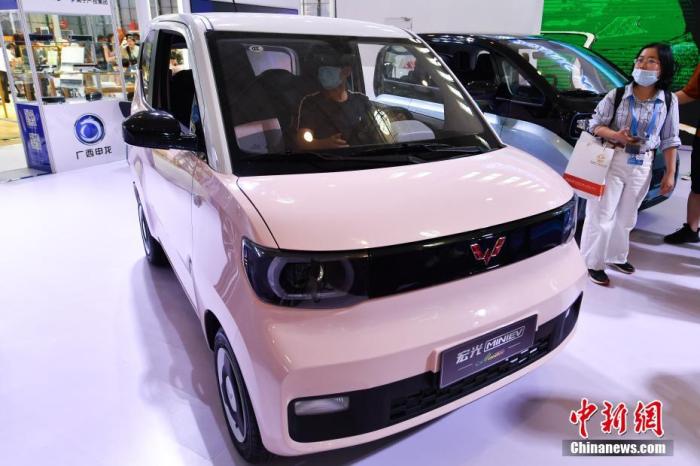 资料图：五菱宏光MINI EV。 <a target='_blank'  data-cke-saved-href='/' href='/'>中新社</a>记者 崔楠 摄