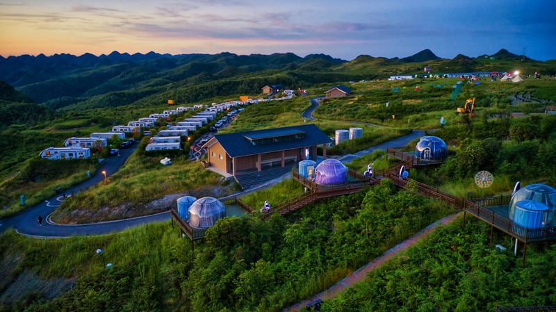 大方县油杉河景区崔苏坝国际露营基地。王平摄