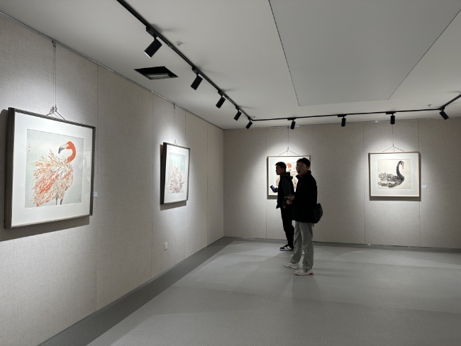 当代彩墨作品展现场 受访者供图