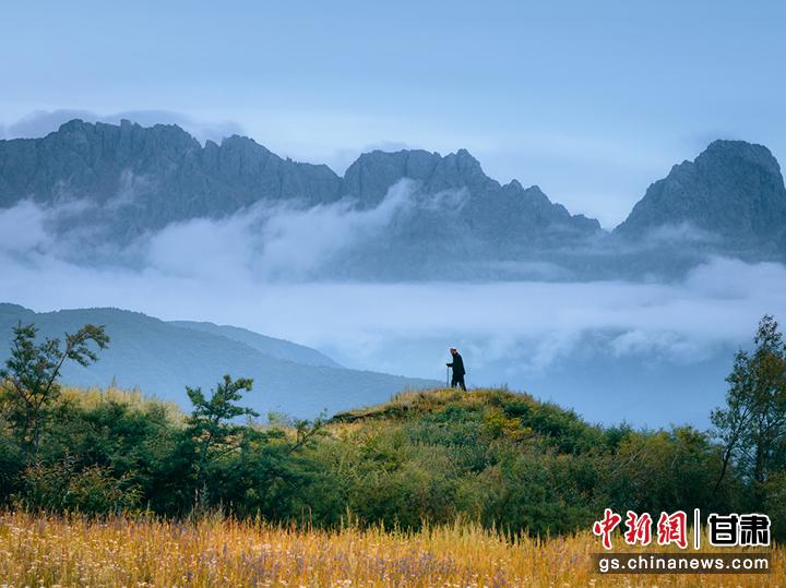 图为临夏境内太子山。(资料图)邱静言 摄