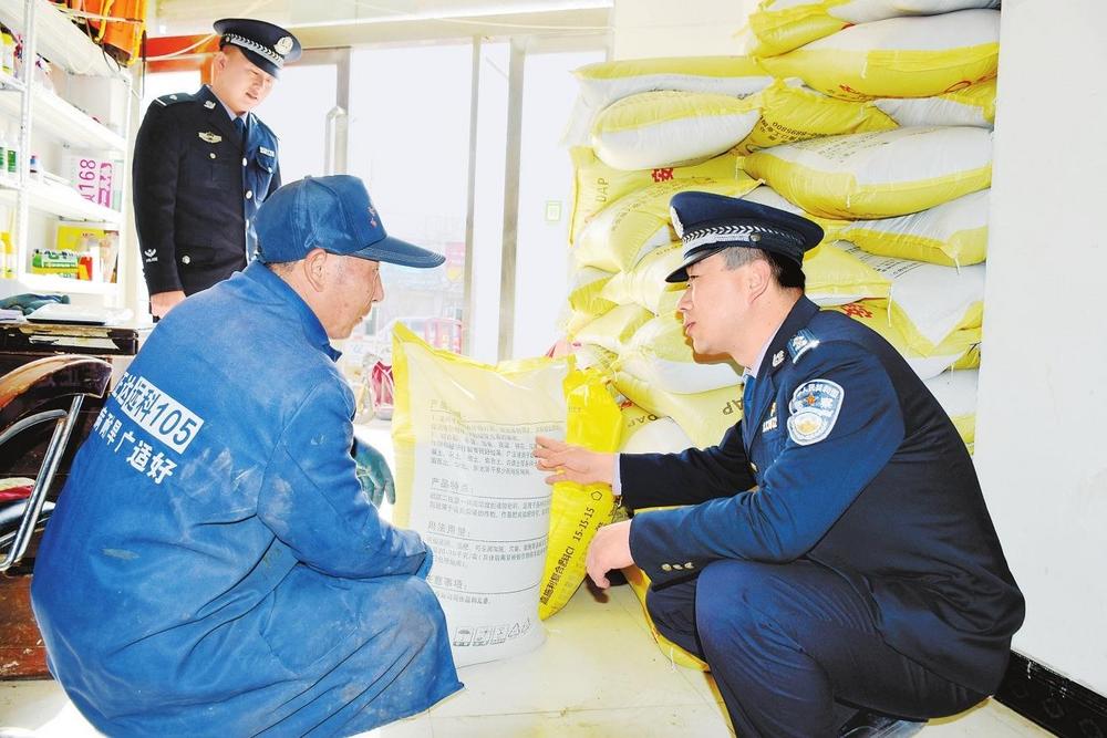 让春耕警务温暖群众心田