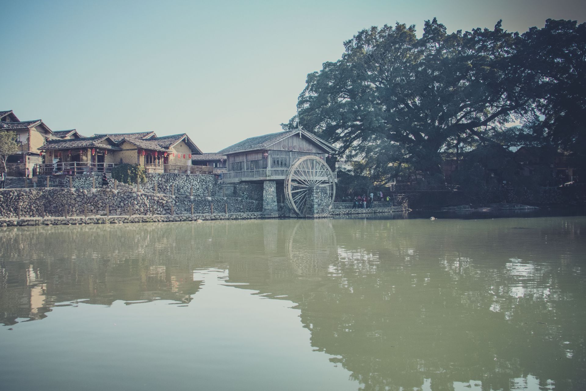 【網絡媒體漳州行】南靖土樓:獨一無二山區大型夯土民居建築