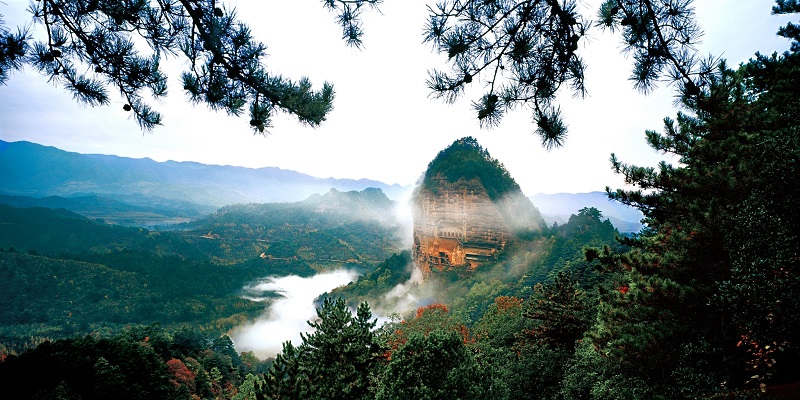 阿难一侧身,微笑惊世人一一麦积山,一个让人忘记烦恼的地方