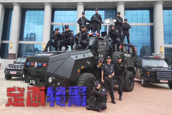 特警全套警服图片